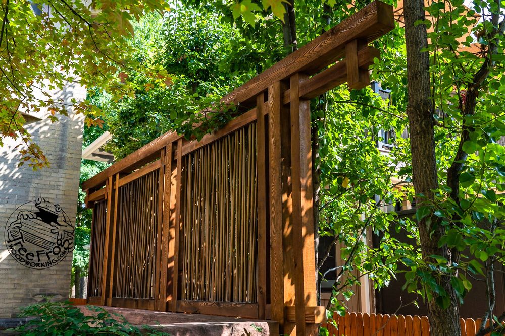 Cedar Shade with Patinated Copper "Bamboo"